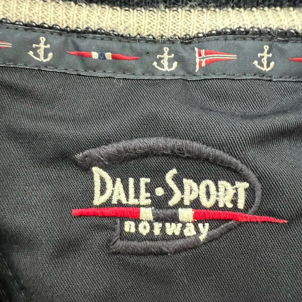 Vintage Dale of Norway Sport Navy Wool Sweater Size XL - Picture 4 of 6